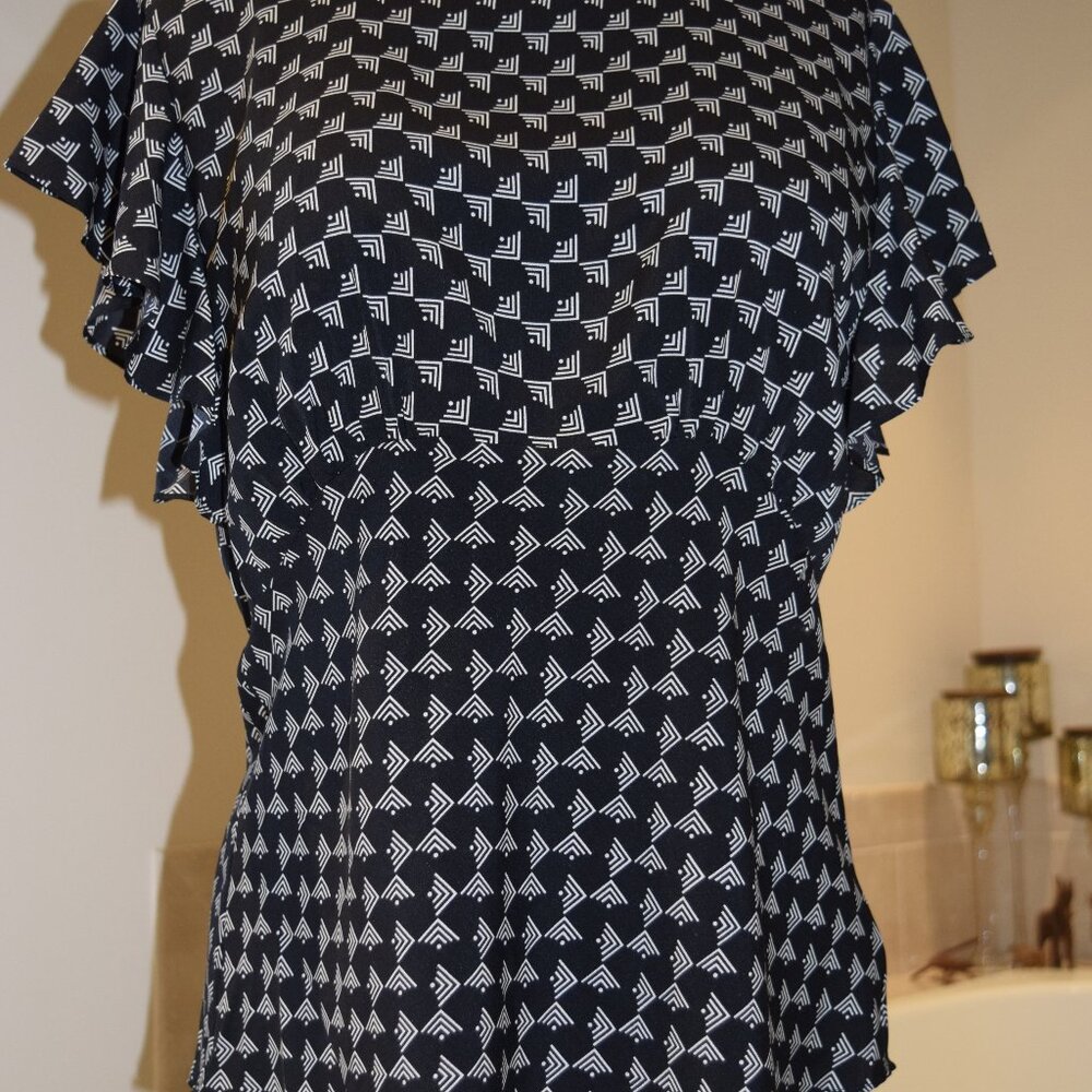 Joie Black and White Cap Sleeve Top - Size XL
